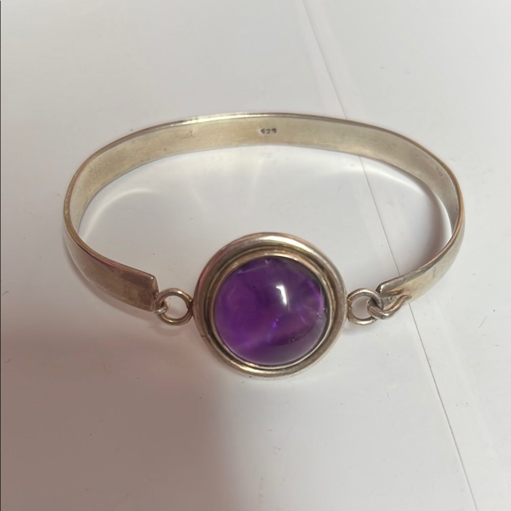 925 bangle large amethyst. Big wrist friendly - Picture 3 of 14